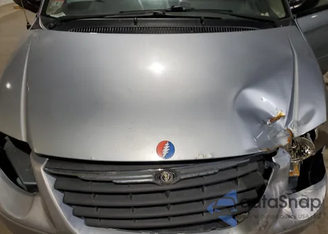 2005 Chrysler Town & Country Lx из США, поврежденный, VIN 2C4GP44R15R355167